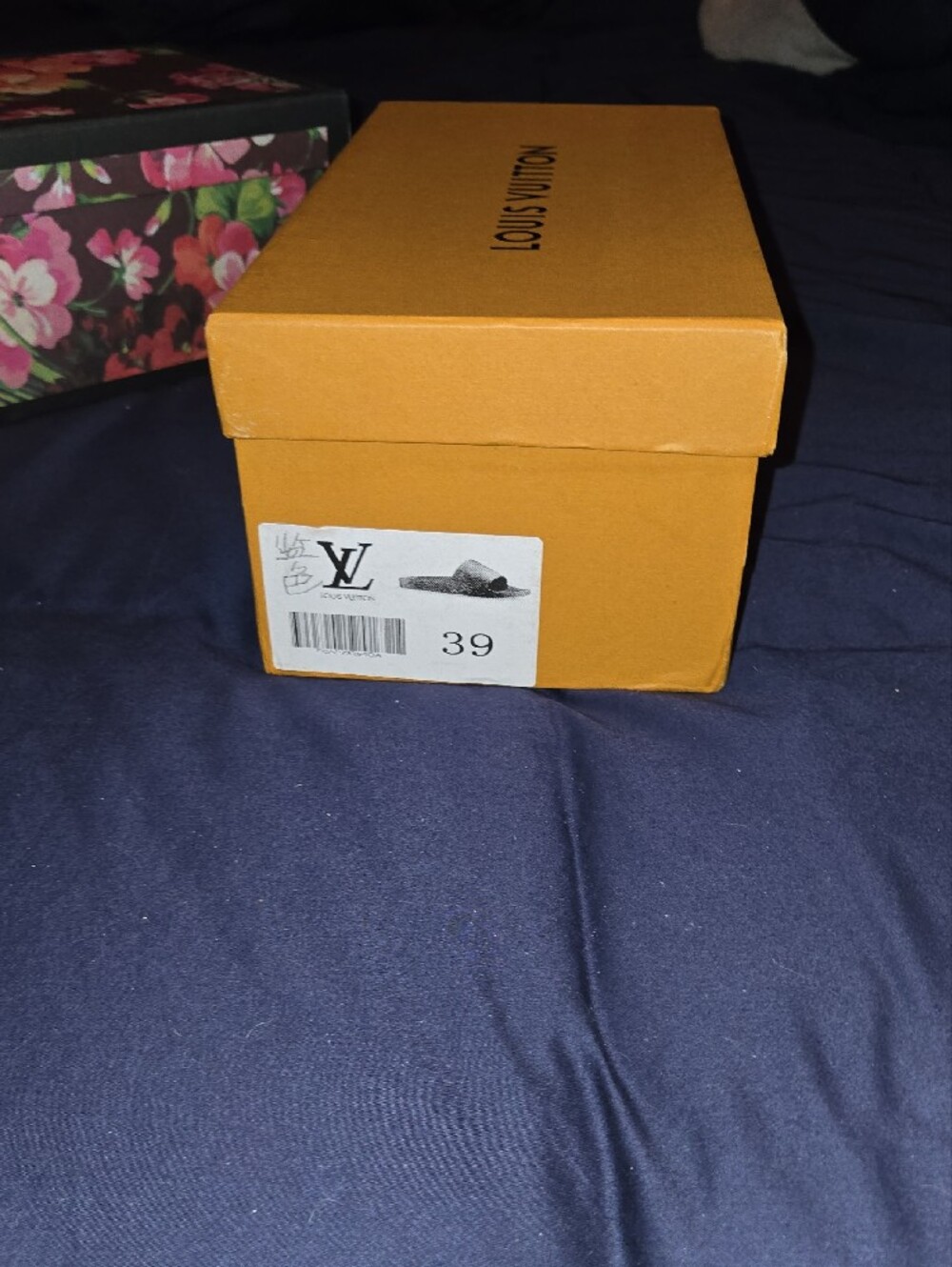 Luxury Designer Packaging Set - Gucci & Louis Vuitton Dust Bag and Shoe Boxes - Picture 11 of 15